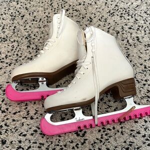 JACKSON White Ice Skates with Pink Guards